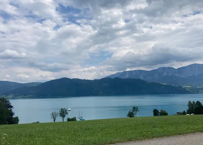 Seepension Neubacher Kg Nußdorf am Attersee